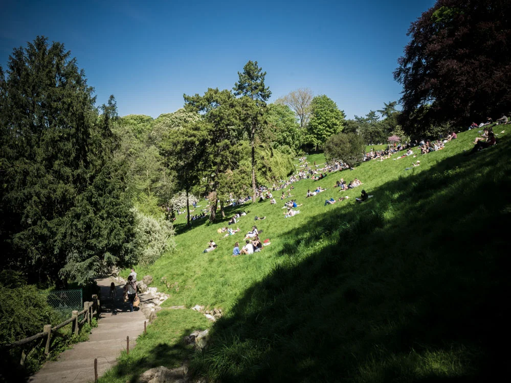 parc des buttes chaumont a paris