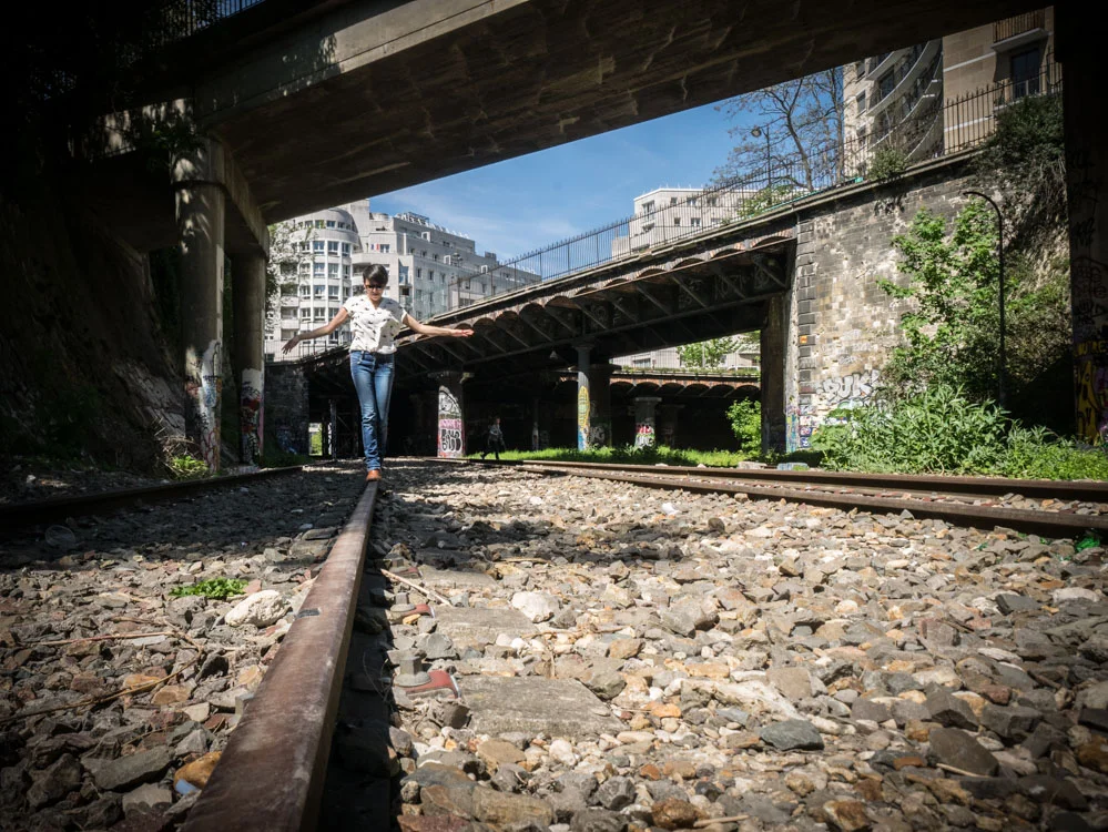 petite ceinture aux buttes chaumont à paris