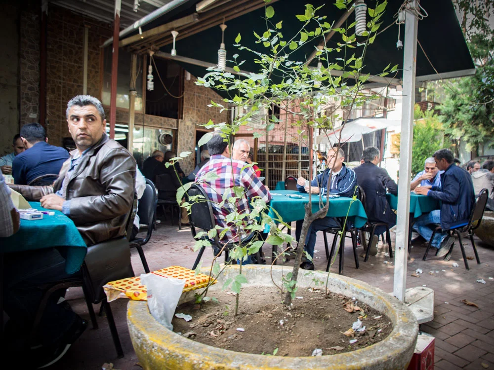 joueur-cartes-istanbul-voyage