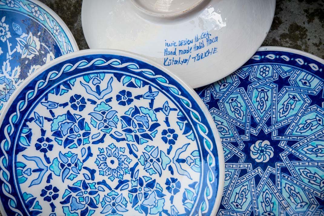 assiettes peintes à la main artisanat turc à istanbul